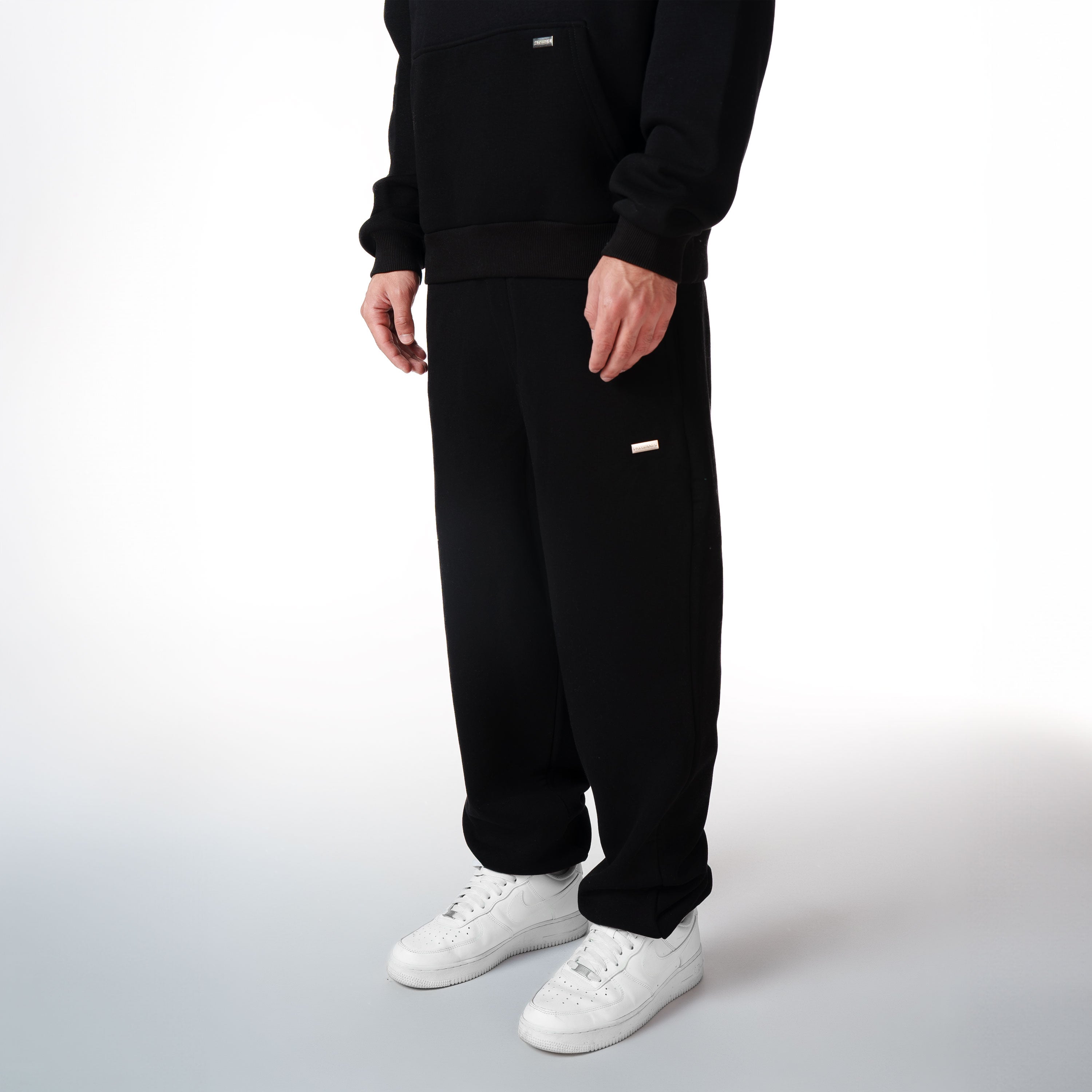 BASIC JOGGER BLACK