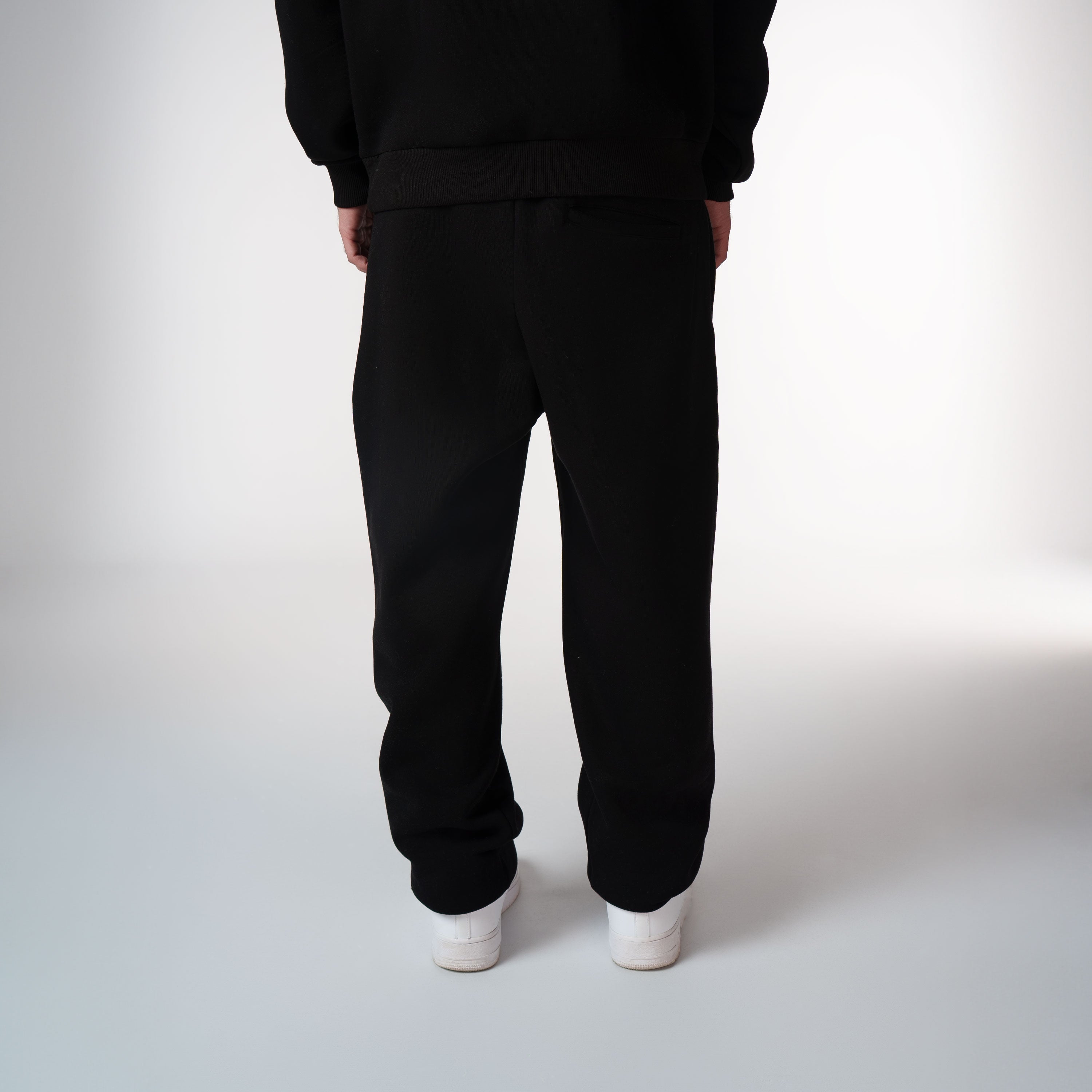BASIC JOGGER BLACK